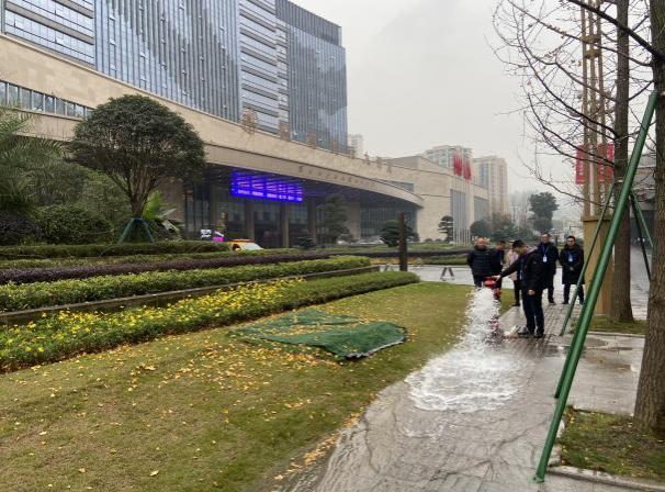 全力以赴保供水 關(guān)鍵時刻顯擔當 ——臨港公司圓滿完成重慶四川黨政聯(lián)席會議供水保障工作
