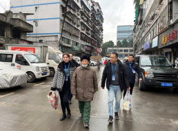節(jié)前慰問送溫暖，情系下渡口社區(qū)困難群眾