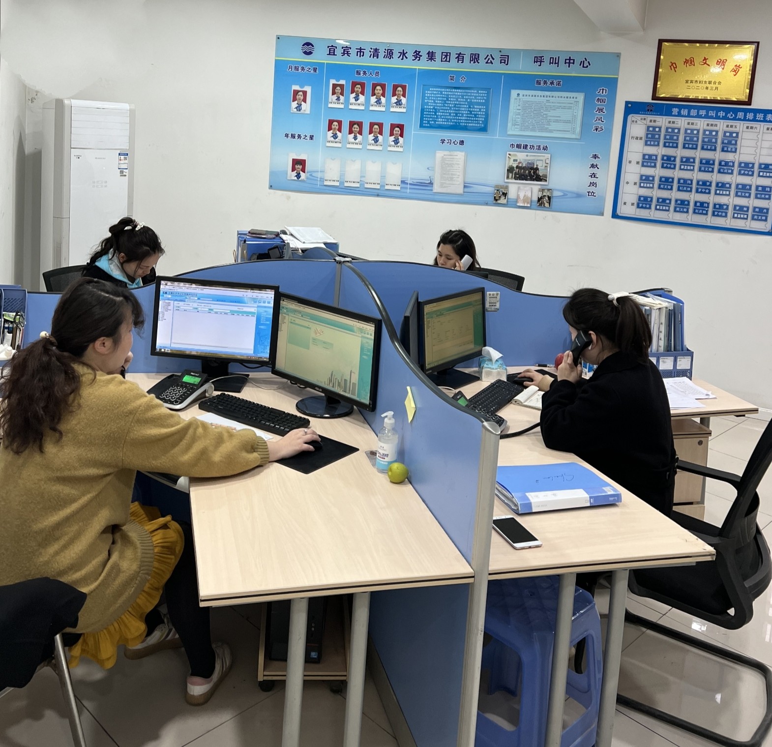 致敬半邊天，熱線崗位展風采
