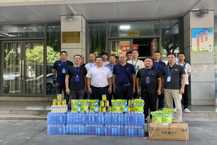 奮戰(zhàn)一線保供水，夏送清涼沁人心