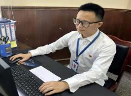 《榜樣在身邊》系列報道——羅林、饒錫兵 不用揚鞭自奮蹄 人生逐夢正當時
