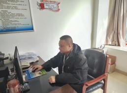 《榜樣在身邊》系列報道——莫正平、梁元 恒心堅守鑄典范，砥礪前行綻光芒